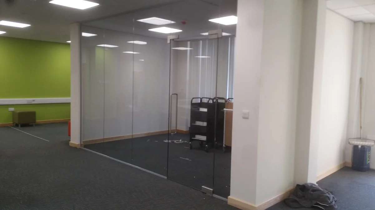 Glass Partition Installation Example 4